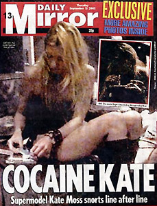 Лондонският вестник “Дейли Мирър” публикува на първата си страница снимка, показваща Кейт Мос, която употребява кокаин