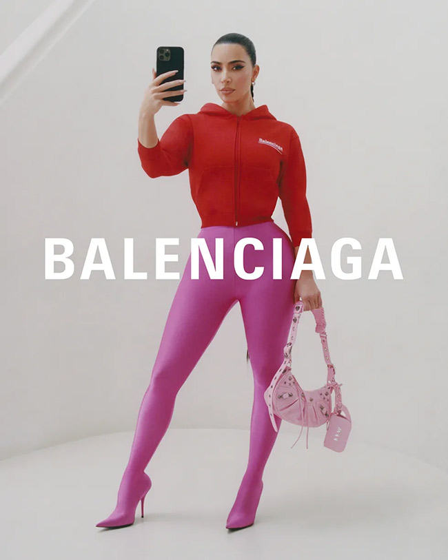 Посланикът на „Баленсиага“ – Ким Кардашиян. 
