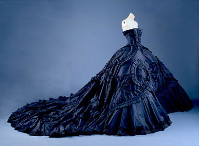 Балната рокля „Мария Луиза” от колекция висша мода на „Кристиан Диор”