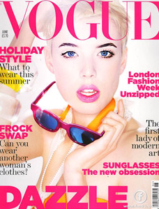 Agyness Deyn at the covers of „Vogue”