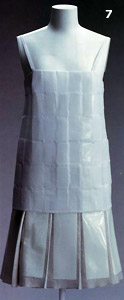 Модел на “Прада”, изработен от копринен шифон
