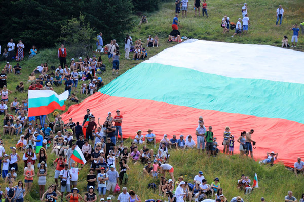 Трибагреникът на Рожен 2016 ще се превърне в хиляди знамена