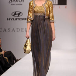 “ЕКСТРАВАГАНТНА ЗИМА” ОТ “ЖЕНИ СТИЛ”