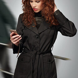 ПАСТЕЛНИ ЦВЕТОВЕ И ИЗЧИСТЕНА ЛИНИЯ ОТ МАРКАМ ФЕШЪН ЗА ЕСЕНТА