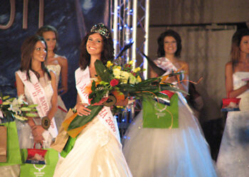 МИС ВАРНА 2009 Е АЛИСА ГАНЕВА