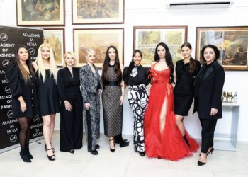 МОДА И РАВНОПРАВИЕ: ВЕЧЕР НА СТИЛА В ЧЕСТ НА „ШАНЕЛ“