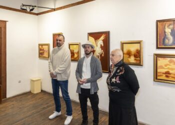 ВЪЛШЕБНИЯТ РЕАЛИЗЪМ НА КОСТАДИН ЖИКОВ: НОВИ ЖИВОПИСНИ СВЕТОВЕ