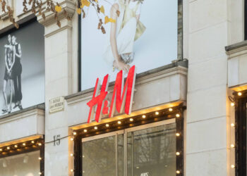 H&M създава виртуални модели с изкуствен интелект
