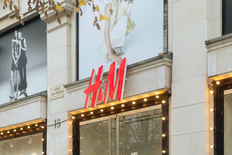 H&M създава виртуални модели с изкуствен интелект
