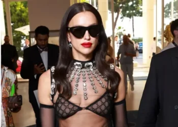 Строг дрескод на старта на фестивала в Кан