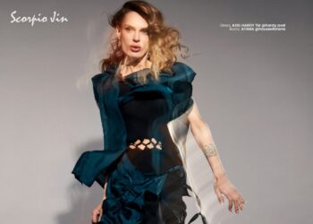 Тоалет на Аксел Харди на корицата на Scorpio Jin Magazine