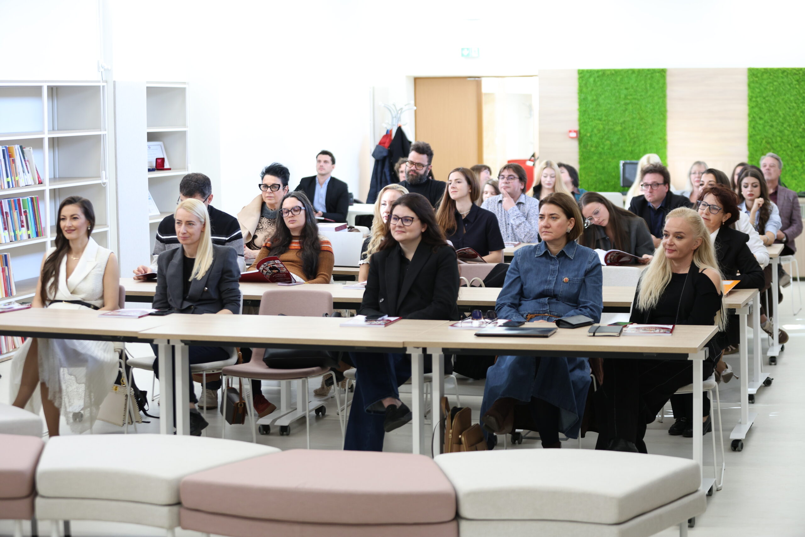 Премиера на Докторантски сборник №5 в чест на проф. д.н. Любомир Стойков. Фото: Алма комуникация / Петър Станев