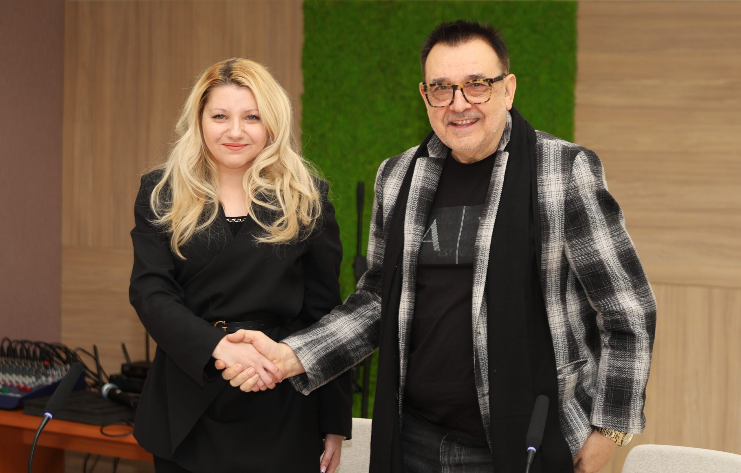 Доц. д-р Мария Николова и проф. д.н. Любомир Стойков. Фото: Алма комуникация / Петър Станев