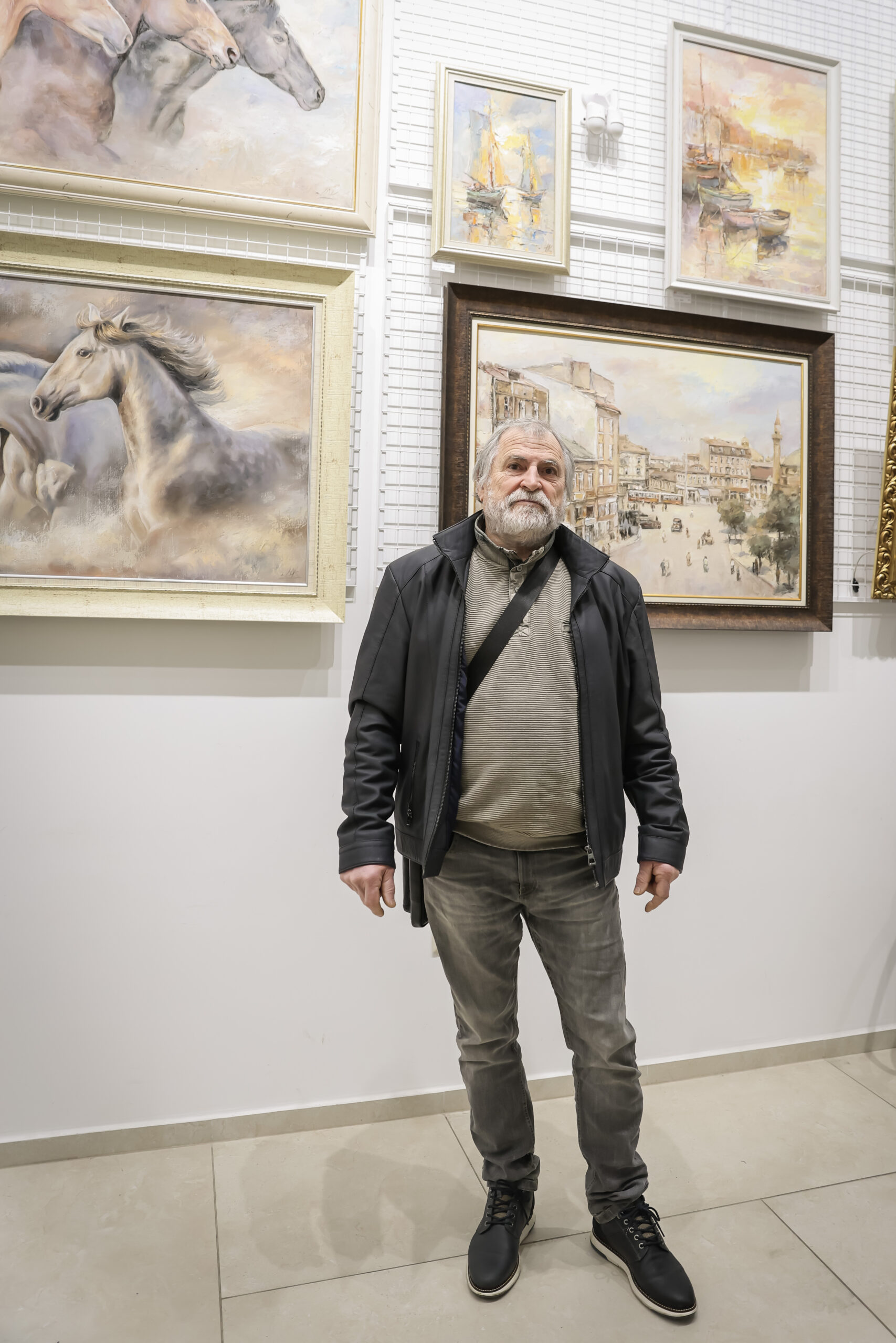 Художникът Юрий Ковачев. Фото: Алма комуникация / Петър Станев