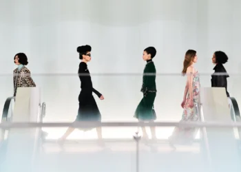 Chanel представи Métiers d’Art 2026 в Сеул