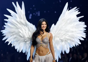 Кайли Дженър направи своя дебют като ангел на Victoria's Secret. Фото: Reuters